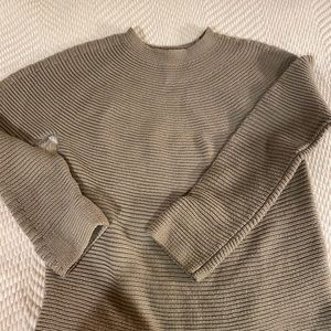 Donna Karan chunky wool sweater